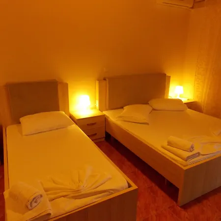 Riviera 4* צ'פרו