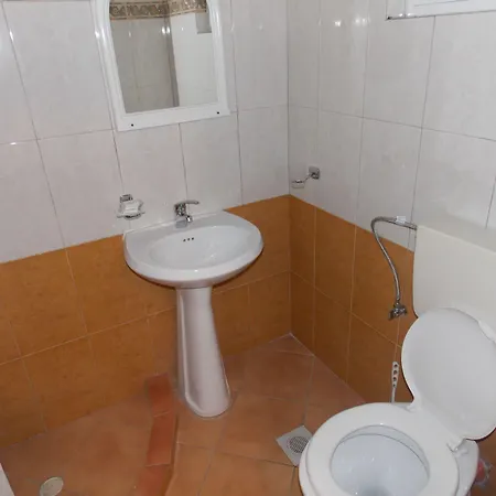 Riviera בית הארחה