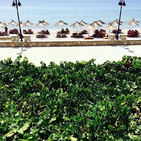Riviera 4* Qeparo