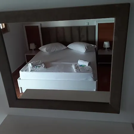 Riviera 4* Qeparo