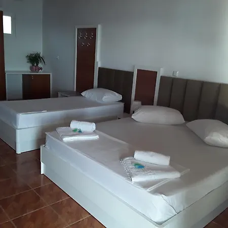 Riviera Konukevi Qeparo