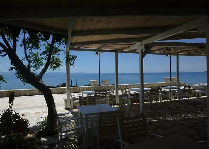 בית הארחה Riviera 4*