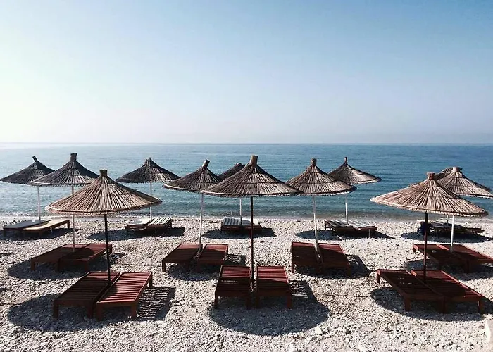 Riviera بيت ضيافة 4*