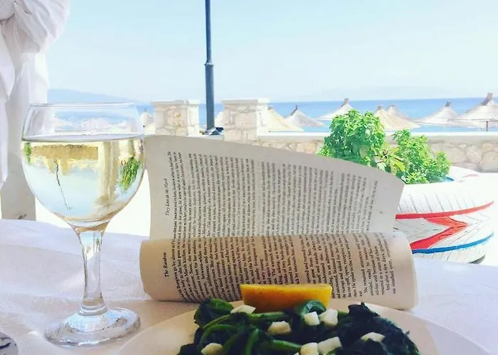 בית הארחה Riviera 4*