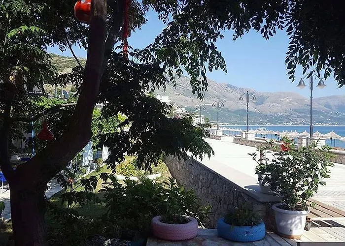 Riviera بيت ضيافة كيبارو