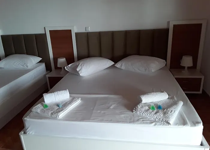 בית הארחה Riviera 4*