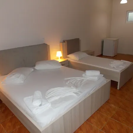 Riviera Πανσιόν