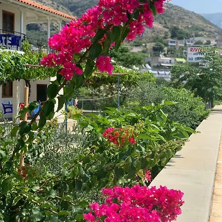 Riviera Πανσιόν Κηπαρό